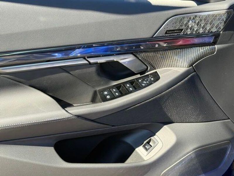 New 2026 BMW M5 BaseImage 13