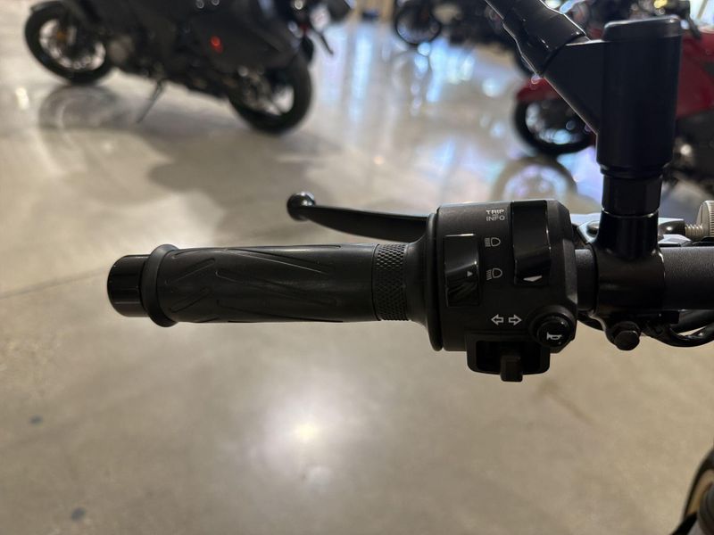 Used 2023 Yamaha XSR700 Image 22