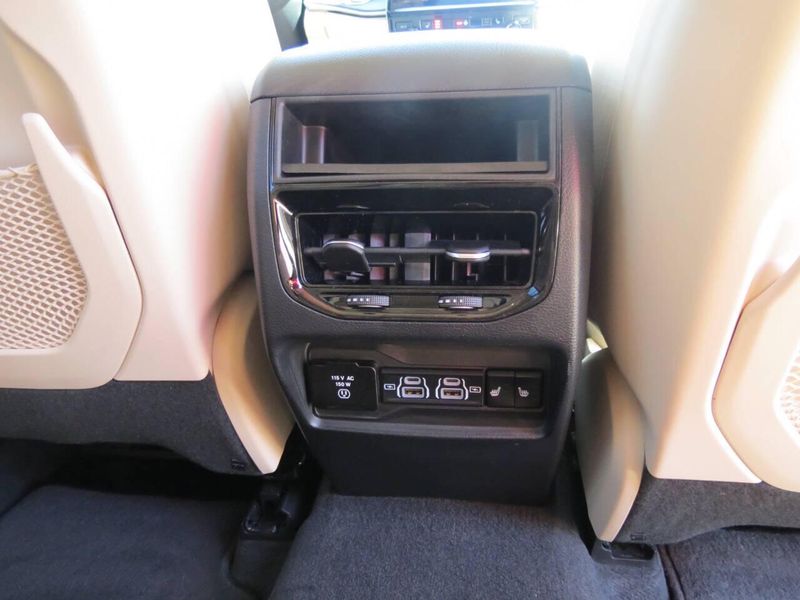Used 2022 Jeep Grand Cherokee Limited 4x4 4dr SUV (midyear release)Image 23