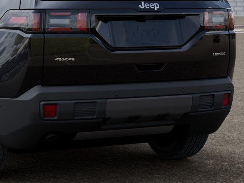 New 2026 Jeep Cherokee Laredo 4x4Image 13