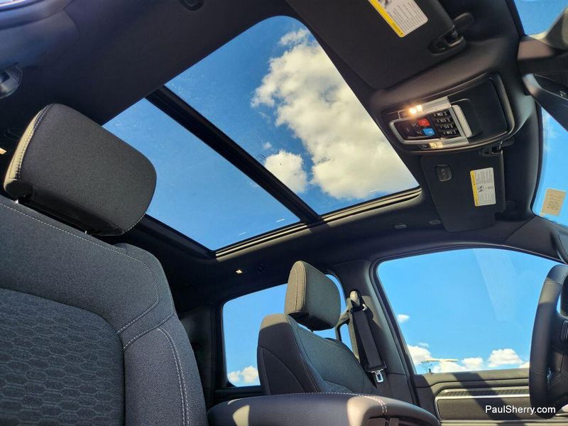 New 2026 RAM 1500 Big Horn Crew Cab 4x4 5'7' Box