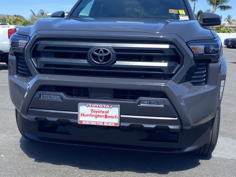 Used 2025 Toyota Tacoma SR5Image 7