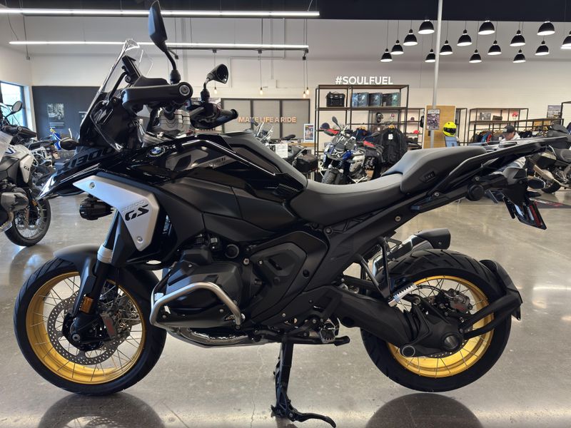 2025 BMW R 1300 GS - TRIPLE BLACK - BLACK STORM METALLIC 