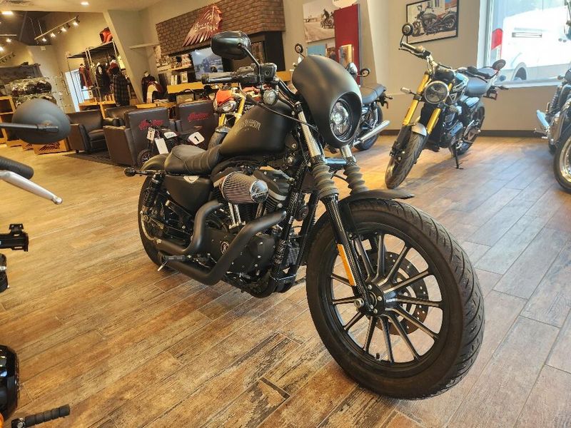 2013 Harley-Davidson Sportster 883 Image 1