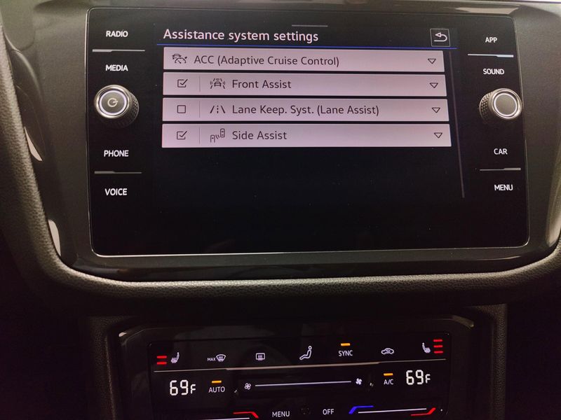 Used 2023 Volkswagen Tiguan SE 4-Motion AWDImage 7