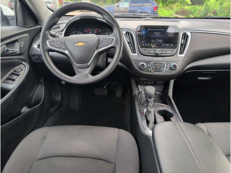 2023 Chevrolet Malibu LTImage 31