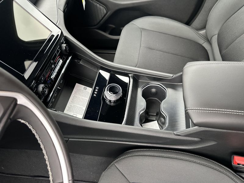 New 2025 Jeep Grand Cherokee L Laredo X 4x4Image 27