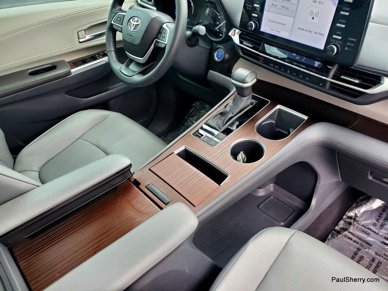 Used 2024 Toyota Sienna XLE