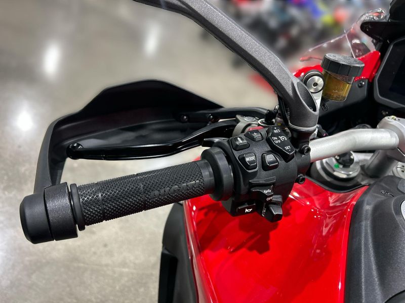 New 2024 Ducati MULTISTRADA V4 S TRAVEL & RADAR SPOKED WHEELS - DEMO Image 24