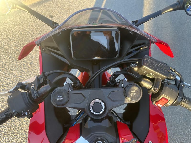 2024 Honda CBR650R ABS Image 12