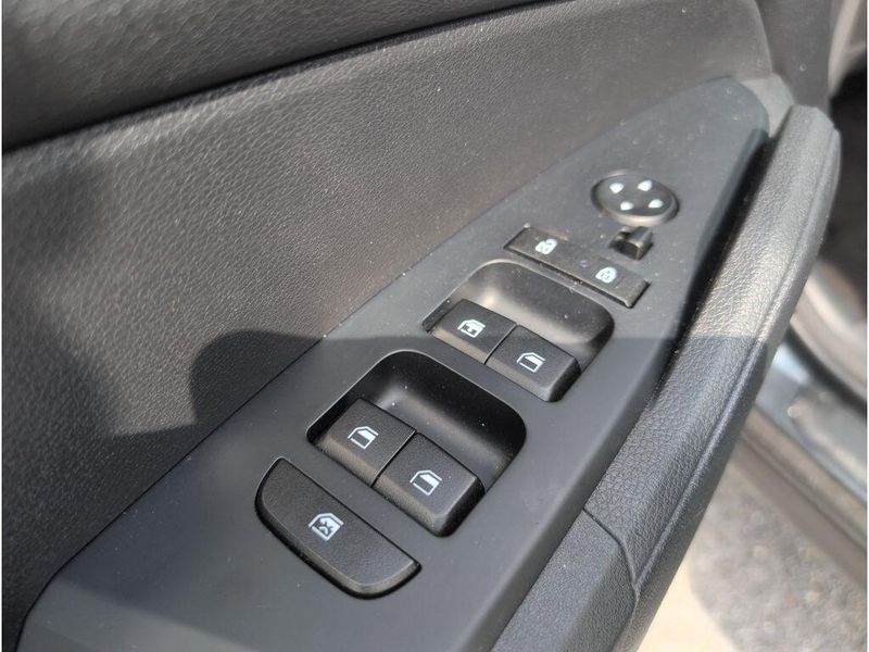 Used 2024 Kia Sportage LXImage 12