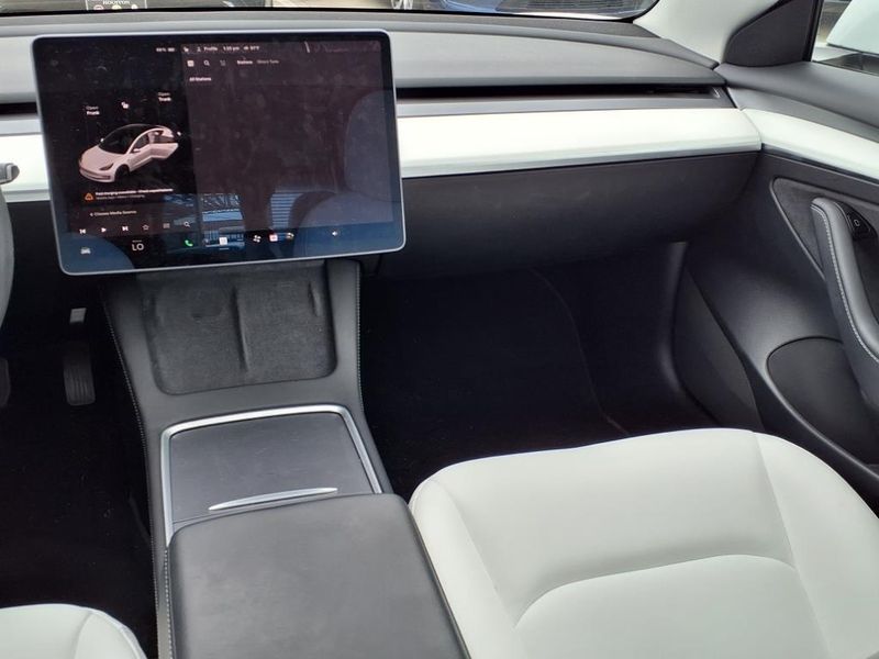 2021 Tesla Model 3 Long RangeImage 14