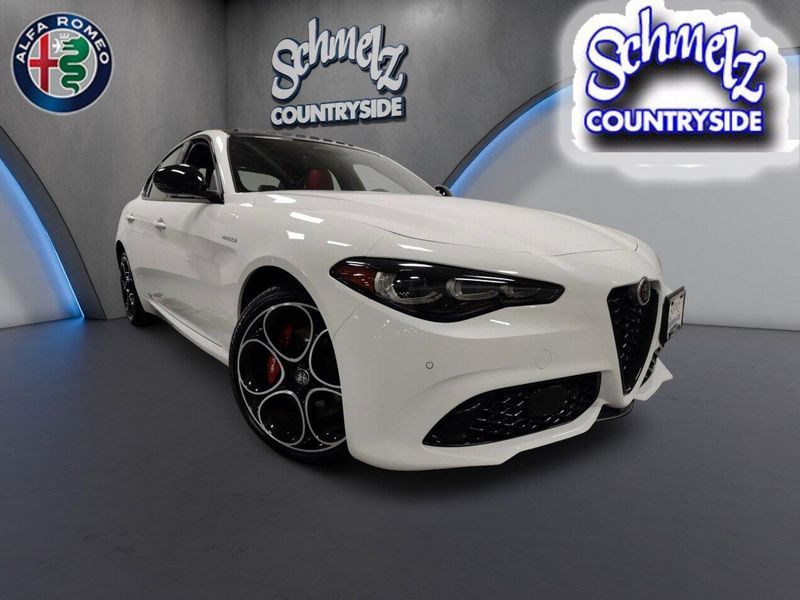 New 2025 Alfa Romeo Giulia AwdImage 1
