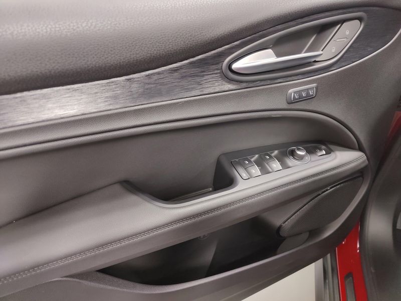 2024 Alfa Romeo Stelvio Sprint Q4 AWD w/SunroofImage 29