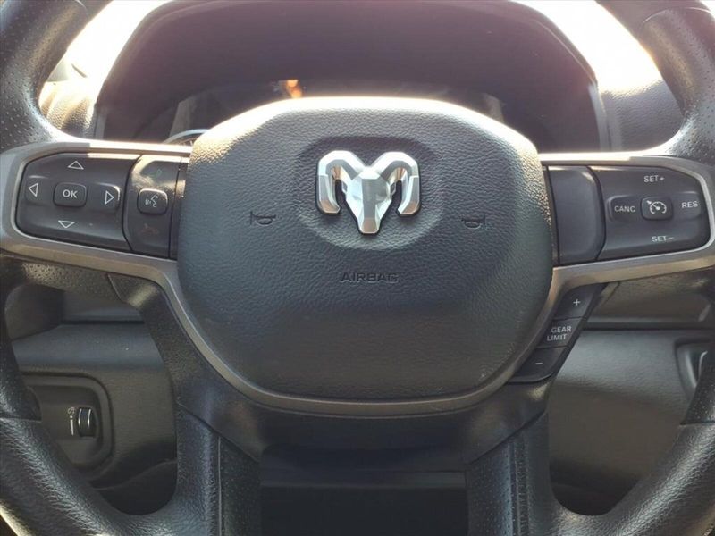 2024 Ram 1500 Tradesman photo 23