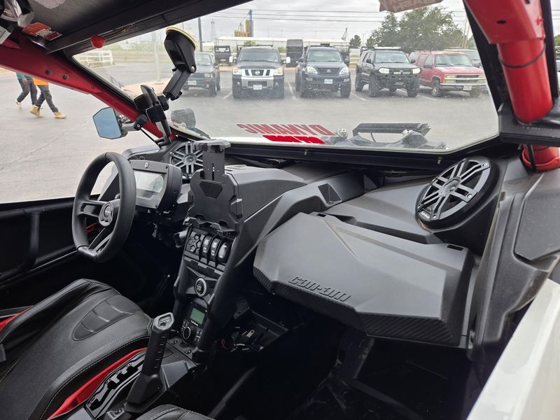 2024 Can-Am MAVERICK XRC 72 TURBO RR Image 6