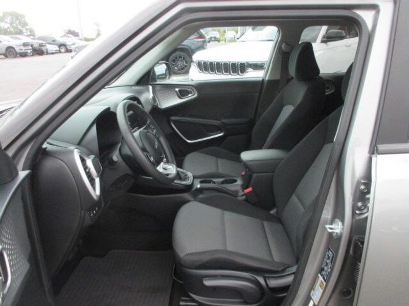 Used 2023 Kia Soul LXImage 13