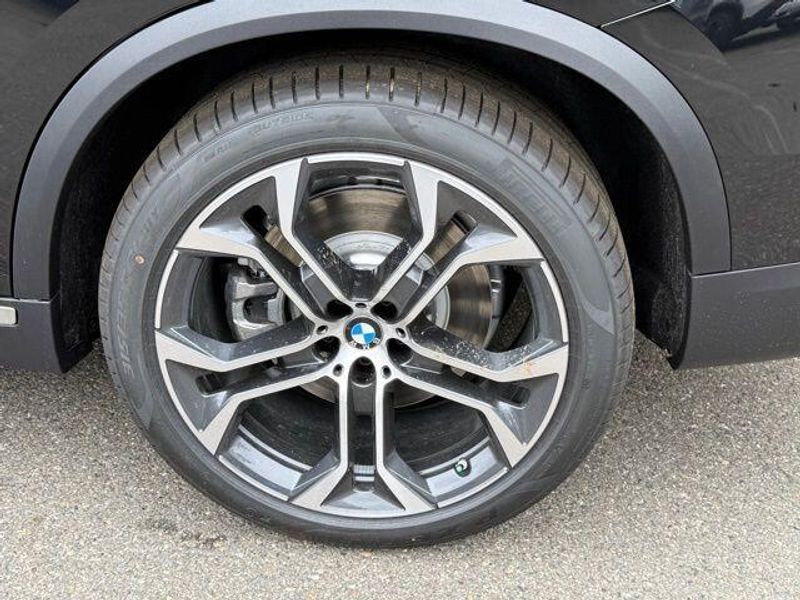 New 2026 BMW X5 xDrive50eImage 14