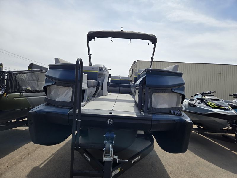 NEW 2026 SEADOO SWITCH CRUISE LIMITED 21 300HP DOUBLE BIMINI WITH GALVANIZED TRAILER Image 3