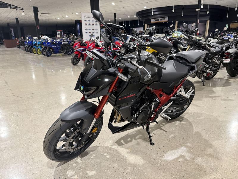 New 2026 Honda CB750 HORNET E-CLUTCH Image 13