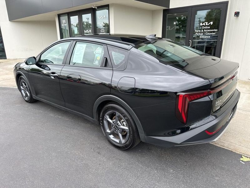 2025 Kia K4 LXSImage 7