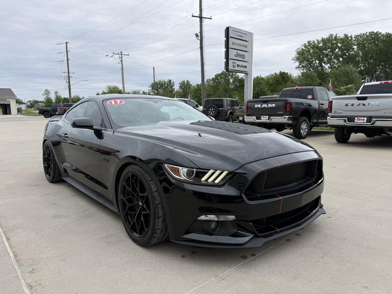 Used 2017 Ford Mustang Image 29