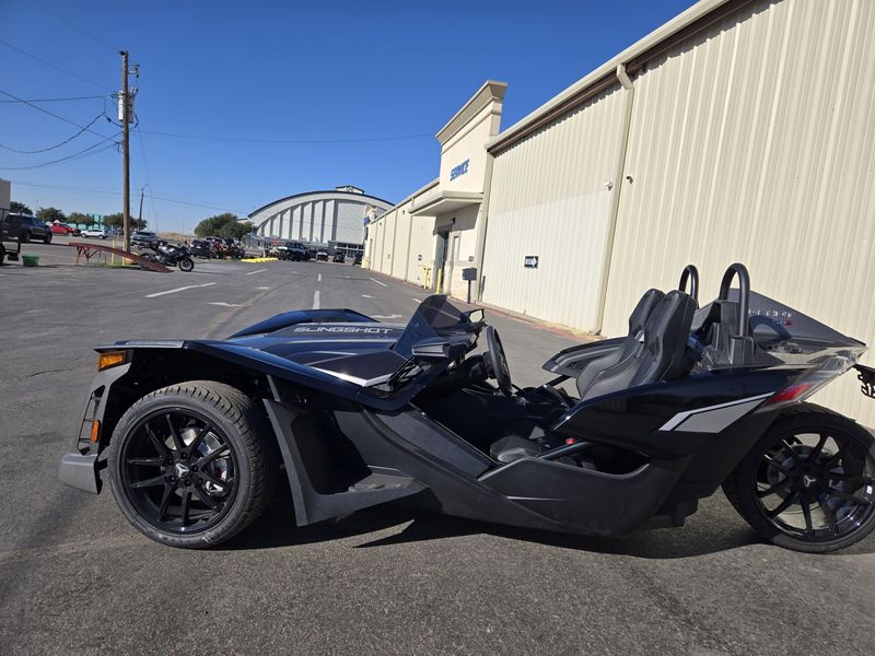 NEW 2025 POLARIS SLINGSHOT SLR AUTODRIVE Image 5