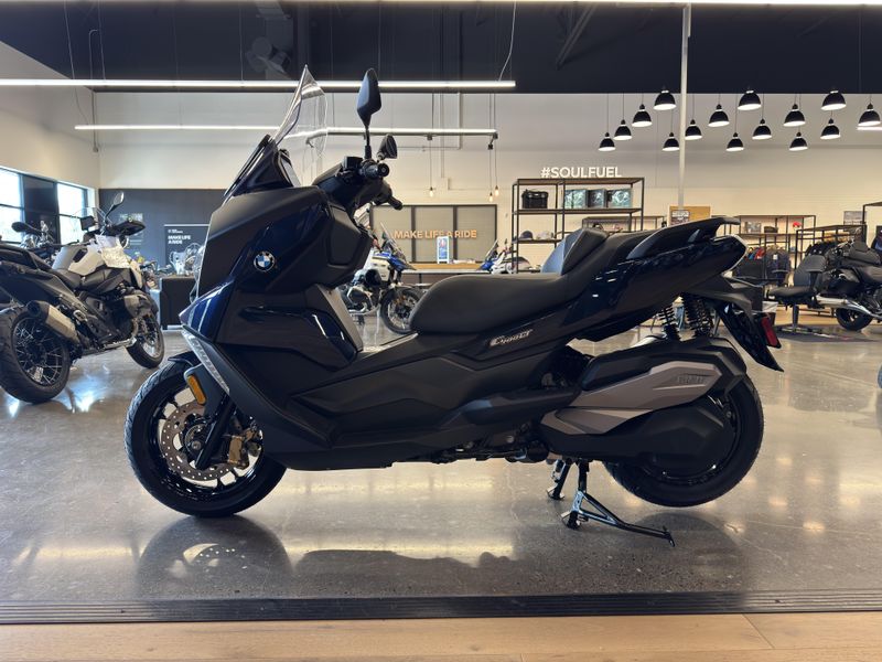 2024 BMW C 400 GT - IMPERIAL BLUE METALLIC 