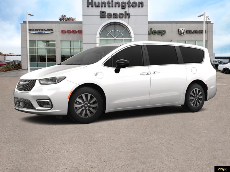 2025 Chrysler Pacifica Hybrid SelectImage 2