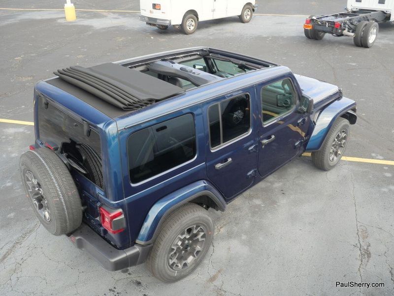 New 2025 Jeep Wrangler 4-door SaharaImage 2