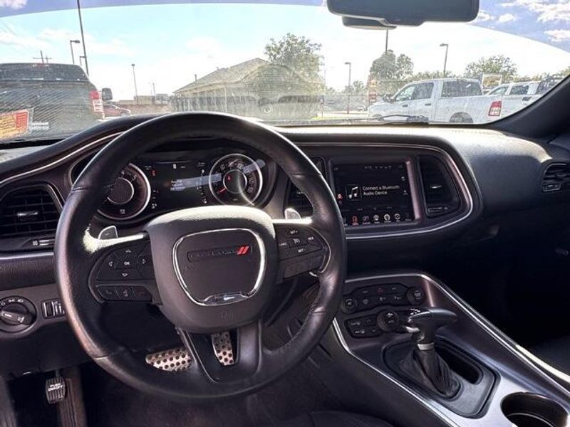 Used 2016 Dodge Challenger R/TImage 9