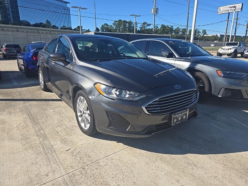Used 2019 Ford Fusion SEImage 2