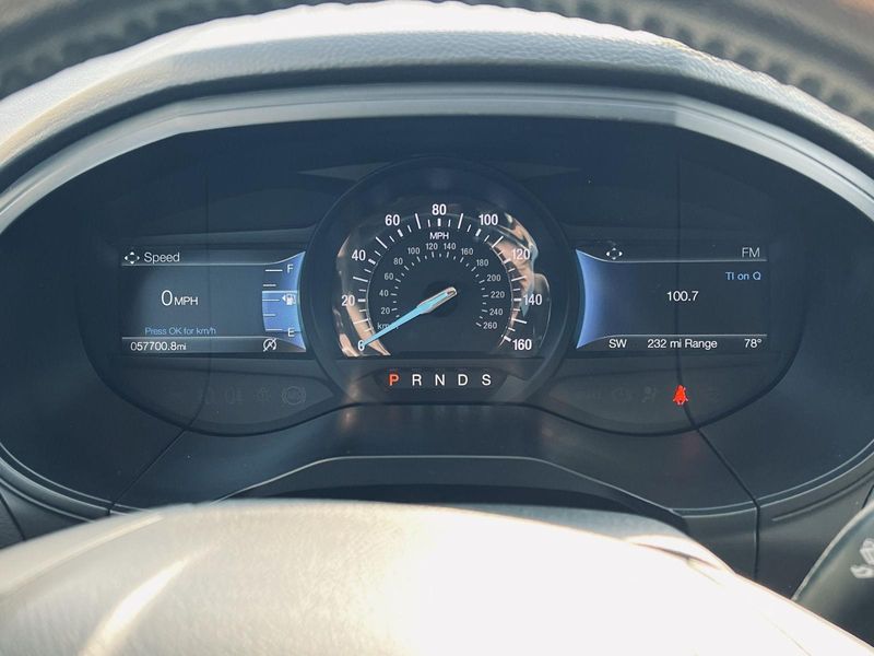 2022 Ford Edge Titanium photo 24