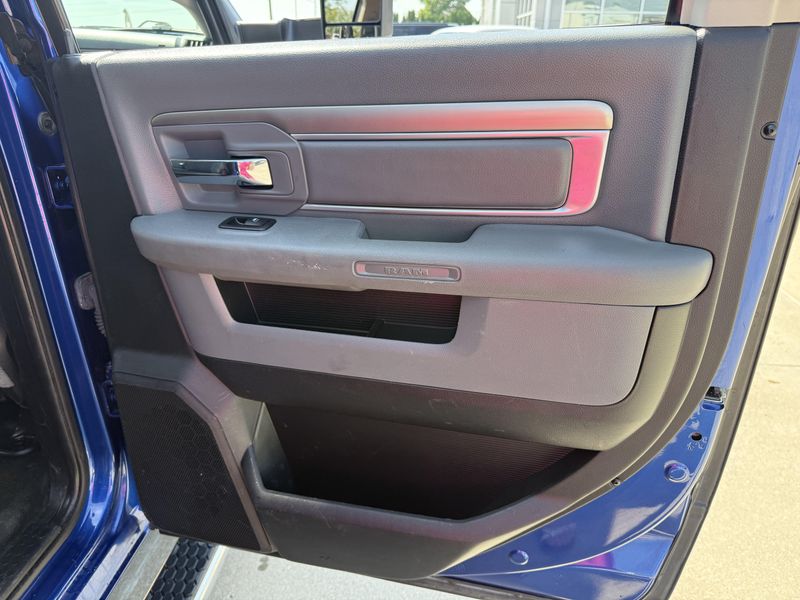 Used 2016 RAM 3500 Chassis SLTImage 10