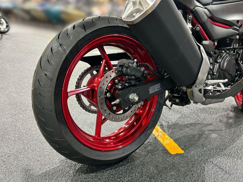 New 2025 Kawasaki Z500 SE ABS Image 16
