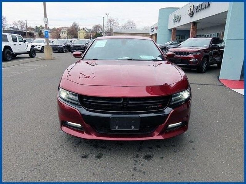 2021 Dodge Charger SXTImage 3