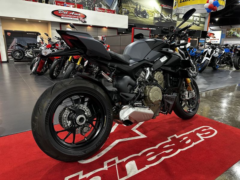 2023 Ducati STREETFIGHTER V4 S  in a GREY & BLACK exterior color. Del Amo Motorsports of Redondo Beach (424) 304-1660 delamomotorsports.com 