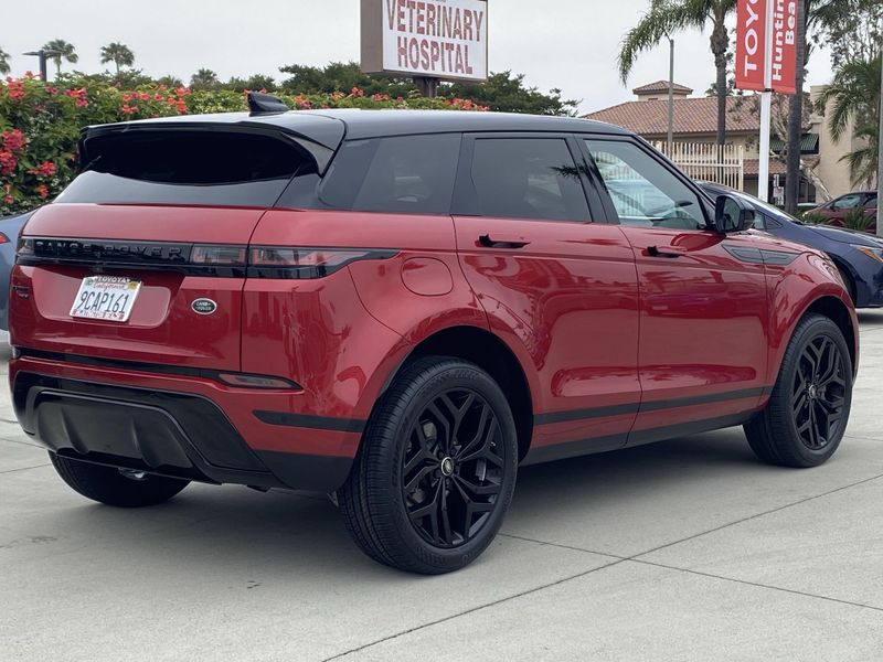 Used 2020 Land Rover Range Rover Evoque SEImage 4