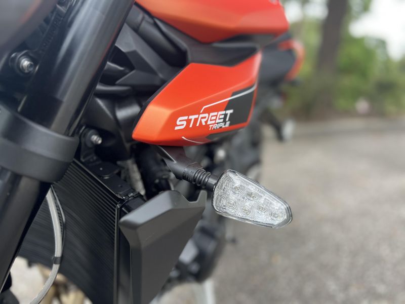 2025 Triumph Street Triple 765 R