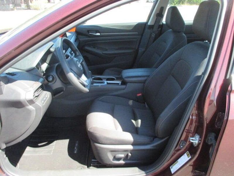 Used 2024 Nissan Altima 2.5 SVImage 14
