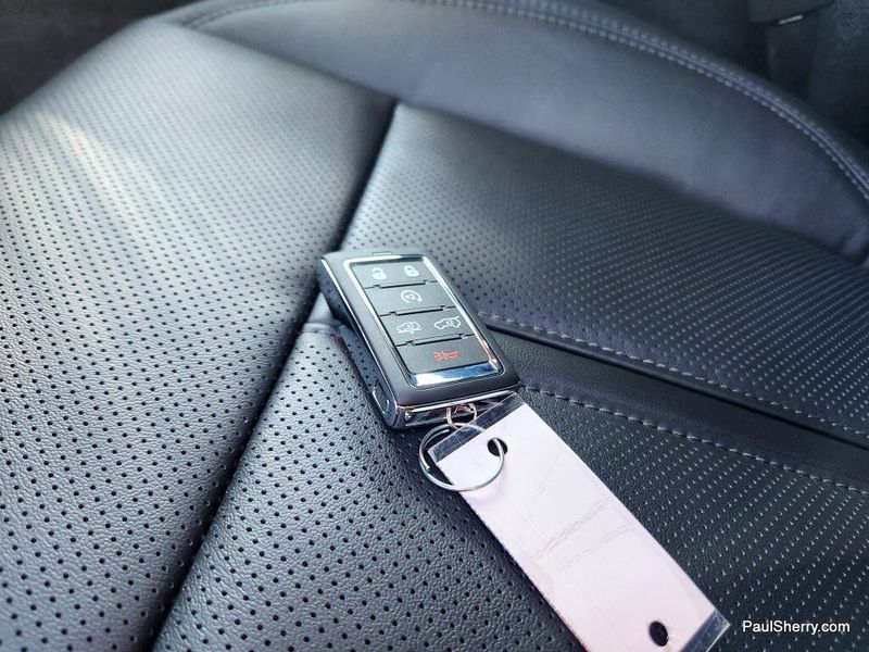 2026 Jeep Grand Wagoneer Upland 4x4