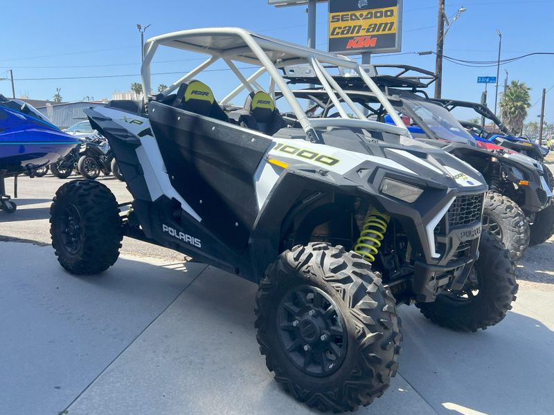 2021 Polaris RZR XP 1000 SPORT WHITE LIGHTNING SPORT Image 3