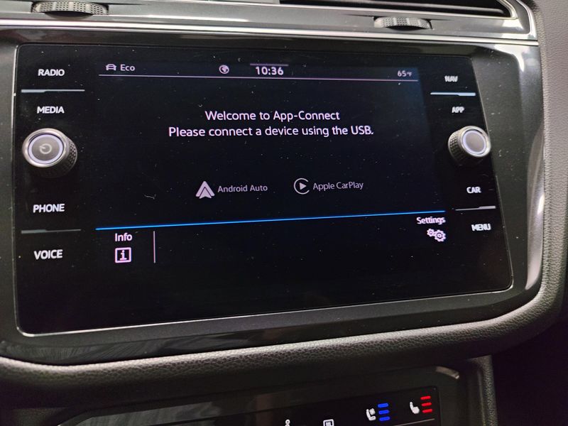 Used 2024 Volkswagen Tiguan AWD SEL R-Line w/Sunroof/NavImage 31