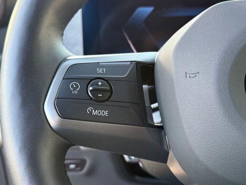 Used 2026 BMW iX xDrive60Image 27