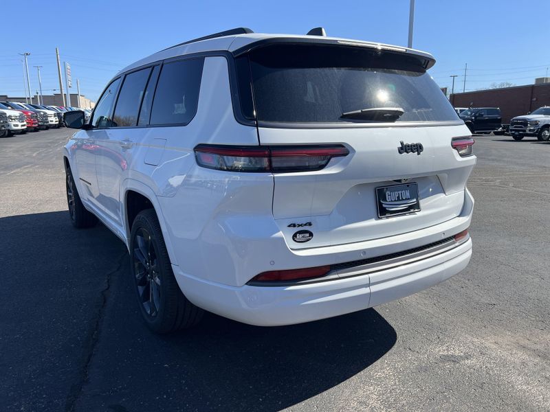 New 2026 Jeep Grand Cherokee L Limited Reserve 4x4Image 9
