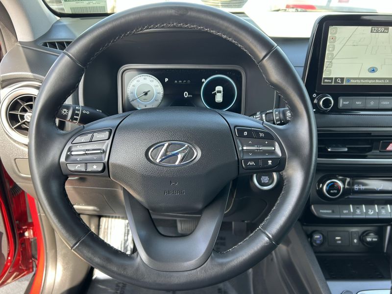 Used 2022 Hyundai Kona LimitedImage 24