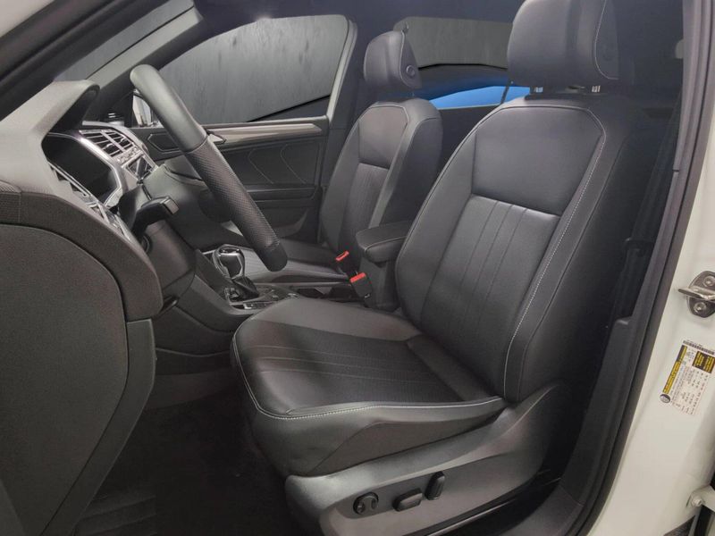 Used 2024 Volkswagen Tiguan SE R-Line Black AWD w/SunroofImage 16