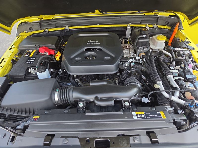 2022 Jeep Wrangler 4xe Unlimited Rubicon photo 32
