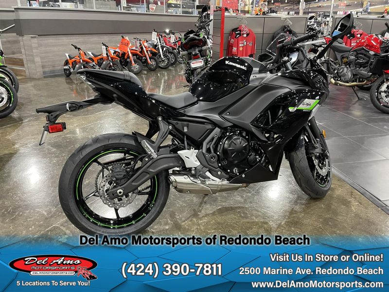 2025 Kawasaki NINJA 650 Image 2