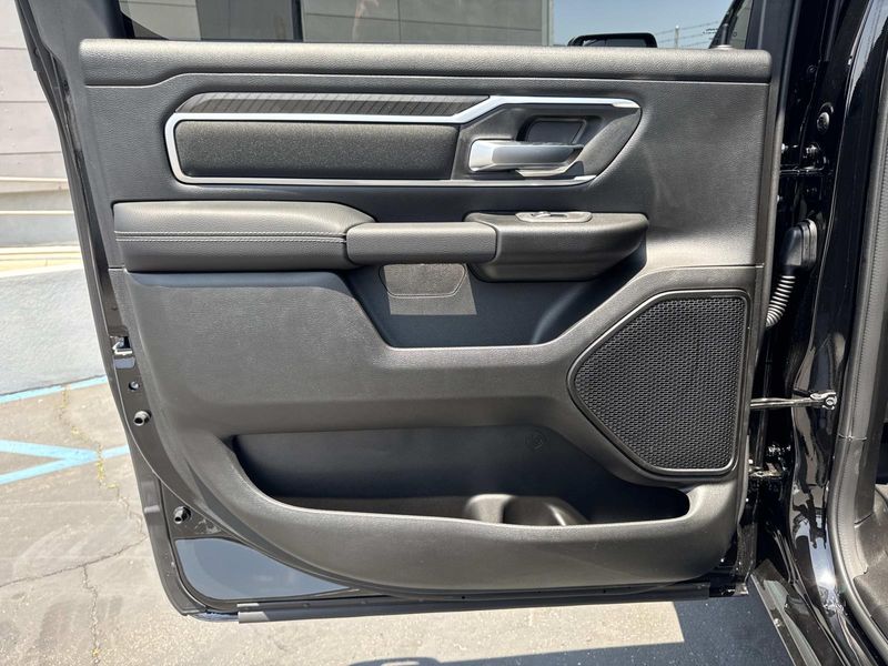 New 2026 RAM 1500 Big Horn Crew Cab 4x2 5'7' Box